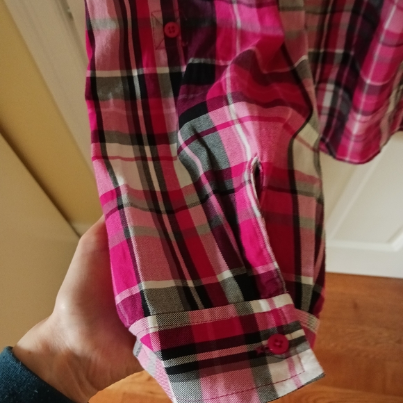 Ruffled Collared Plaid Shirt - Picture 6 of 6
